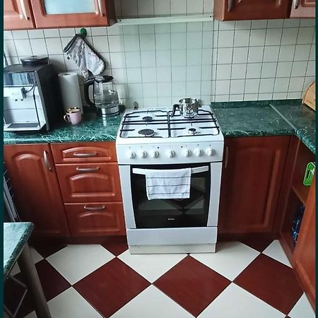 Centrum Apartament Wyszynskiego 42M2 كونين المظهر الخارجي الصورة